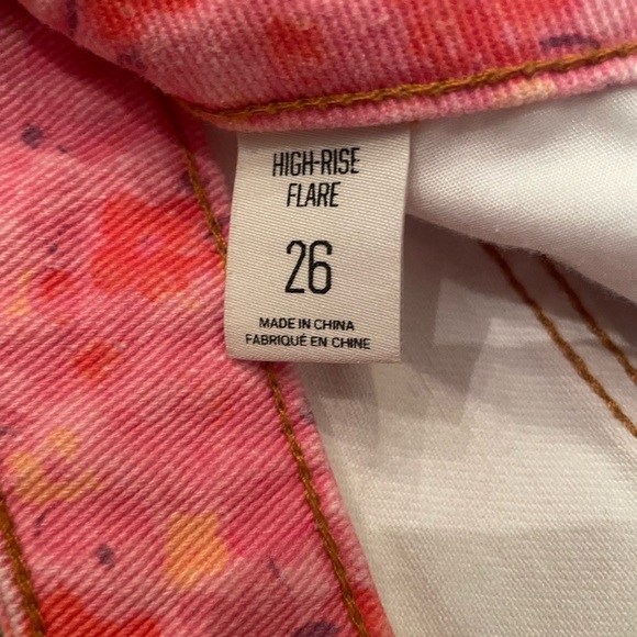 BDG Urban Outfitters WOMAN PINK ROSE PAINTED FLORALS High Rise Flare Leg Jeans - Picture 4 of 7